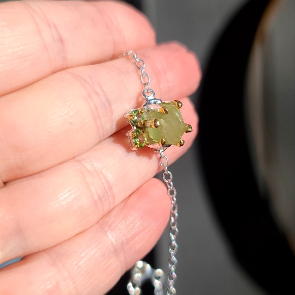 Large 10k RAW Natural Aquamarine & Peridot sterling & gold bracelet 8" - Picture 3 of 8